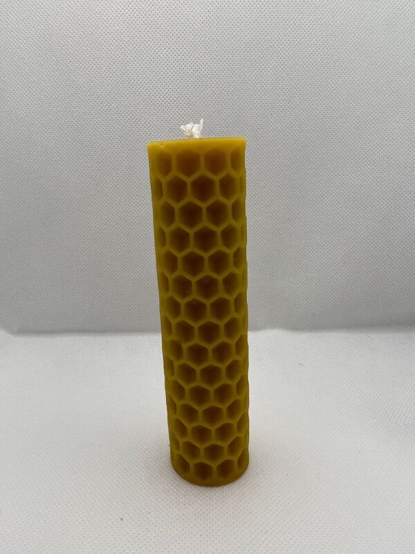 Свеча из пчелиного воска «соты»